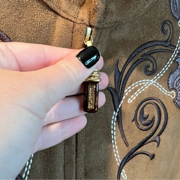 Women’s St. John Sport brown western style faux suede floral embroidered jacket - Picture 8 of 11